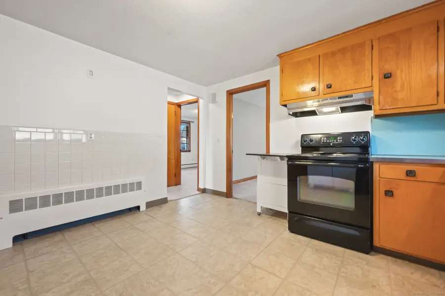 11 Crosby Street, West Hartford, CT 06119 - Image #3