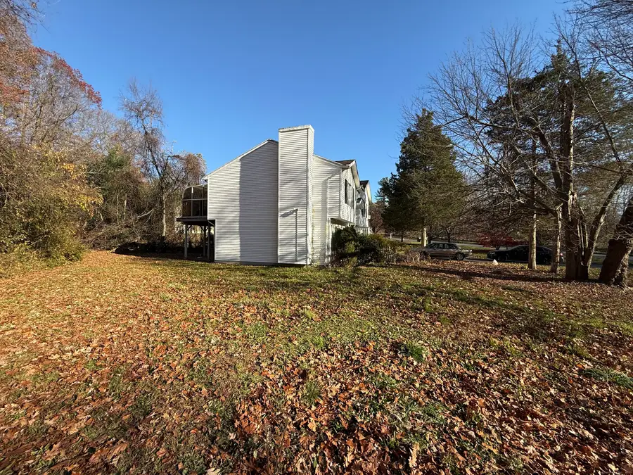 18 Ridgebury Drive, Trumbull, CT 06611 - Image #2