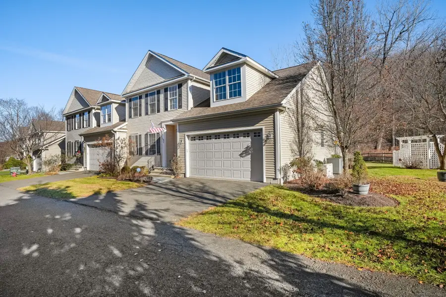 4 Bailey Boulevard #4, Bethel, CT 06801 - Image #3