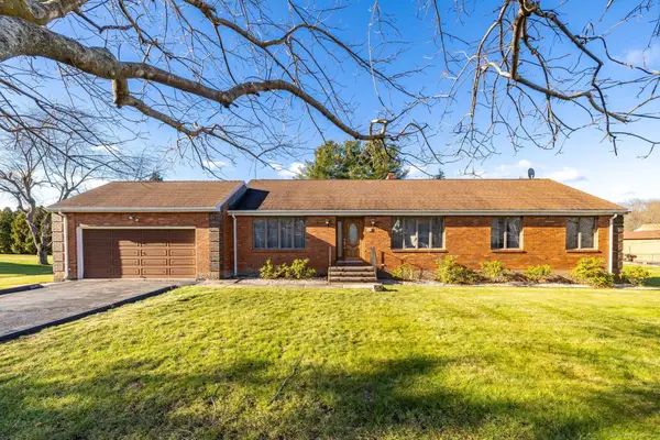 21 Crest Drive, Cromwell, CT 06416