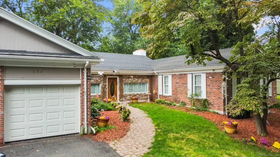 170 Hunter Drive, West Hartford, CT 06107 - Image #2
