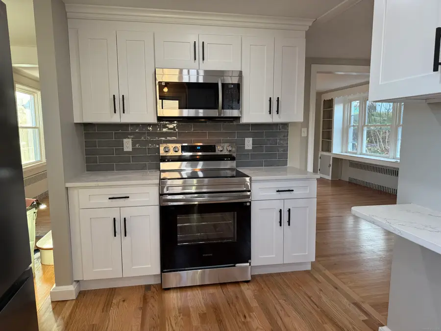 96 Bentwood Road, West Hartford, CT 06107 - Image #3