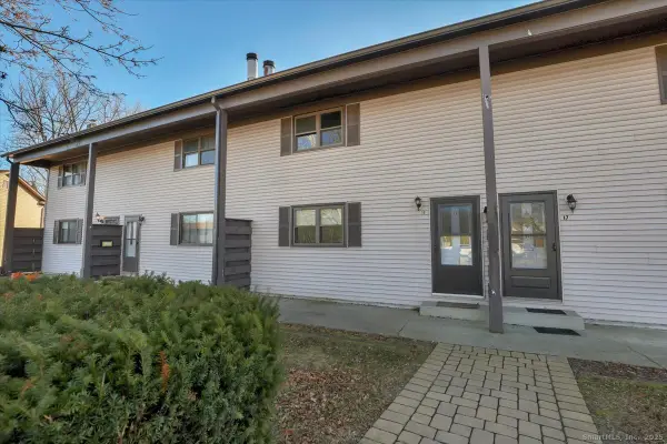 338 Lebanon Avenue #16, Colchester, CT 06415