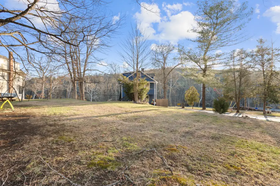 670 Roosevelt Drive, Oxford, CT 06478 - Image #3