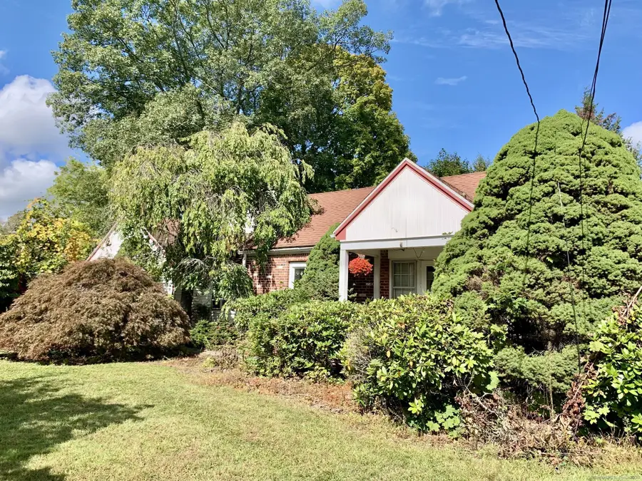 5 Green Avenue, Danbury, CT 06810 - Image #2