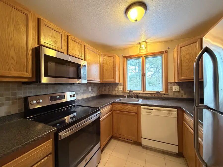 105 Spring Lane #105, Suffield, CT 06078 - Image #2