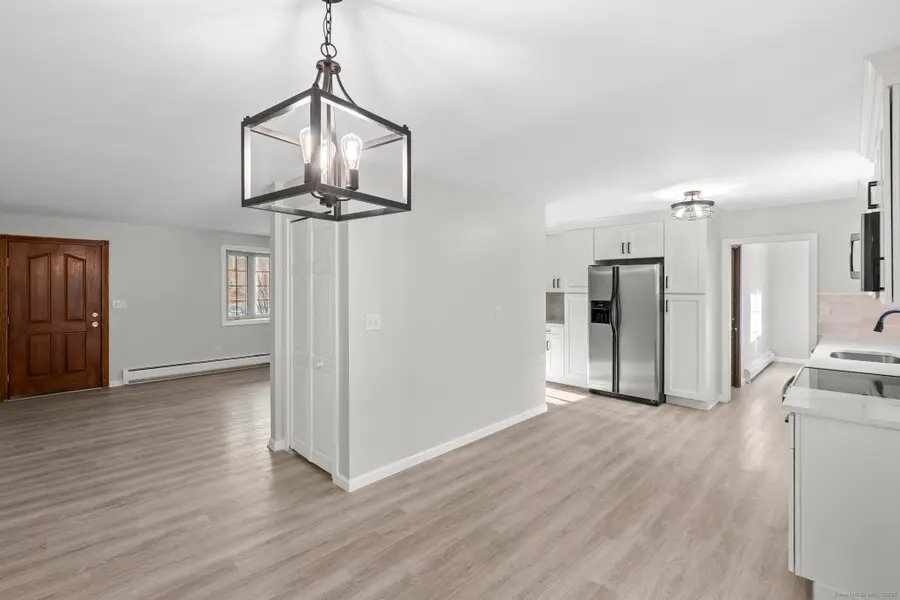 123 West High Street, East Hampton, CT 06424 - Image #3