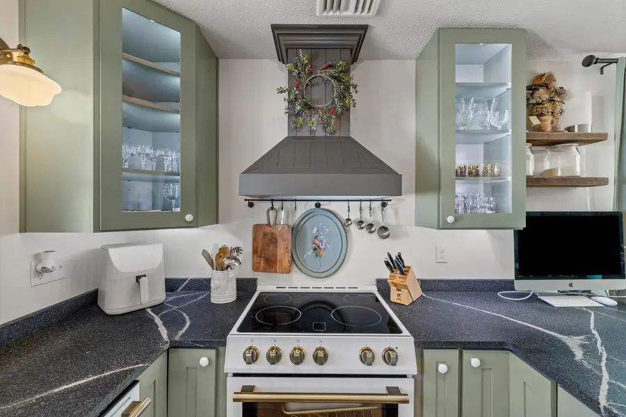 552 Laurel Hill Road, Norwich, CT 06360 - Image #3