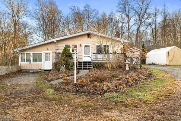 15 Egypt Lane, Clinton, CT 06413