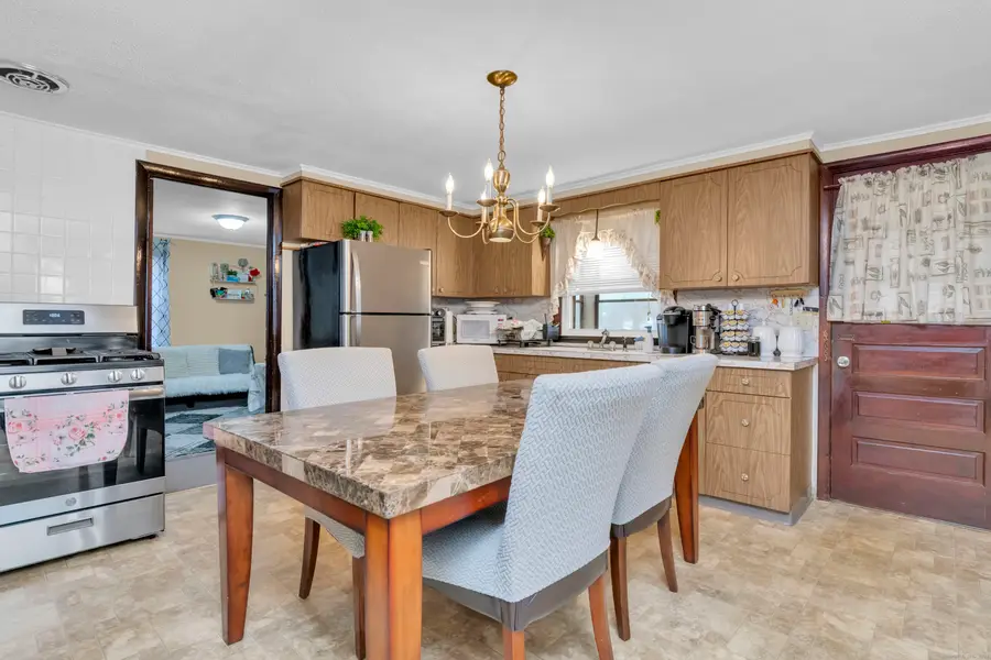 53 Le Clair Court, Naugatuck, CT 06770 - Image #2