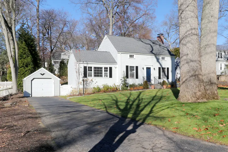 30 Falmouth Road, Fairfield, CT 06825 - Image #2
