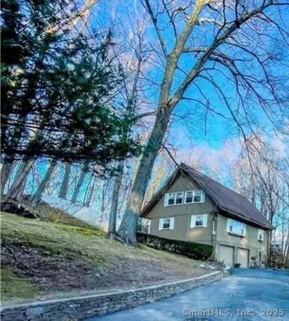 112 Ambler Road, Bristol, CT 06010