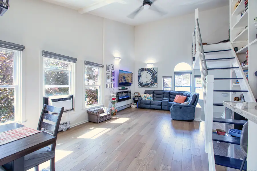 32 Pine Street #APT 27, Norwalk, CT 06854 - Image #2