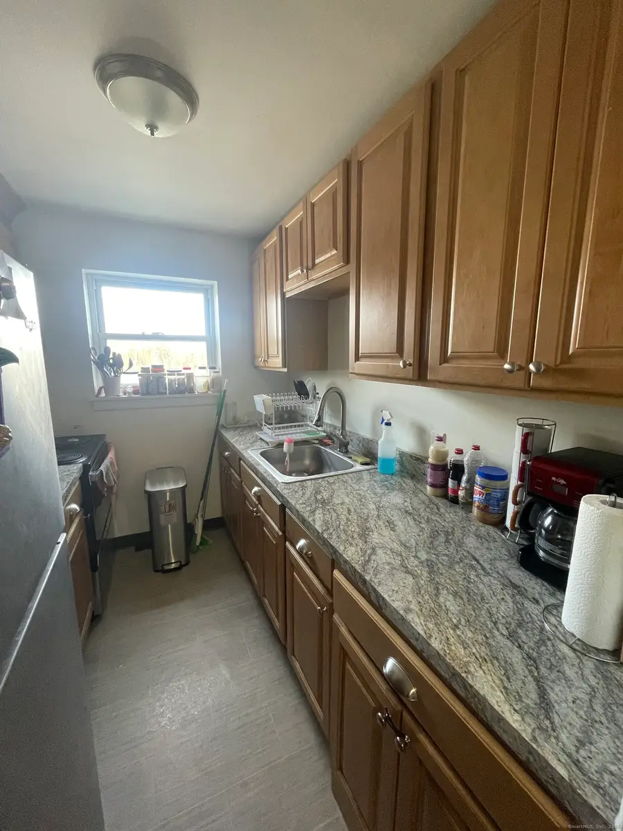 24 Merrill Street #APT C4, Hartford, CT 06106 - Image #2