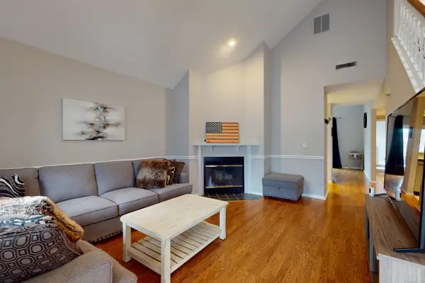 20 Raymond Place #3-14B, Danbury, CT 06810