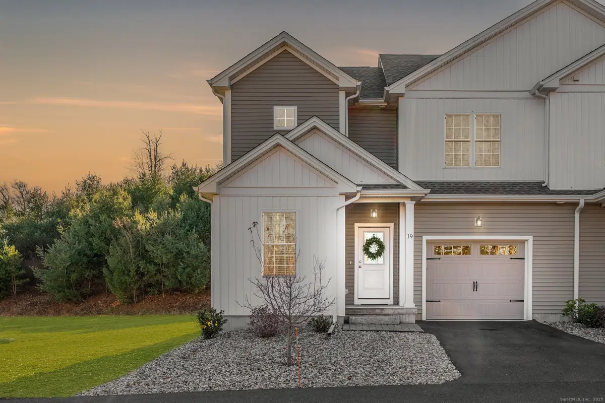 29 Covey Road #APT 19, Burlington, CT 06013 - Image #1