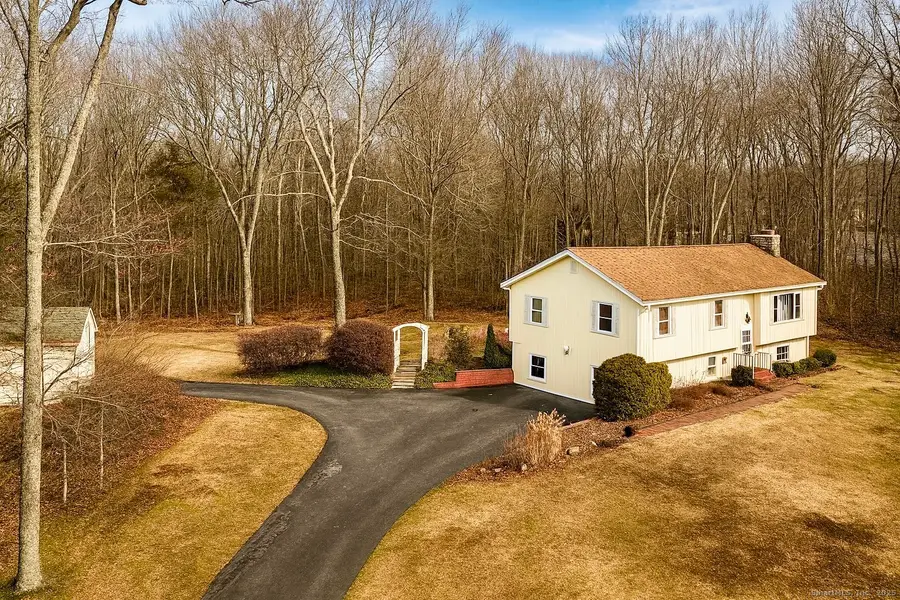 134 Shelton Road, Oxford, CT 06478 - Image #2