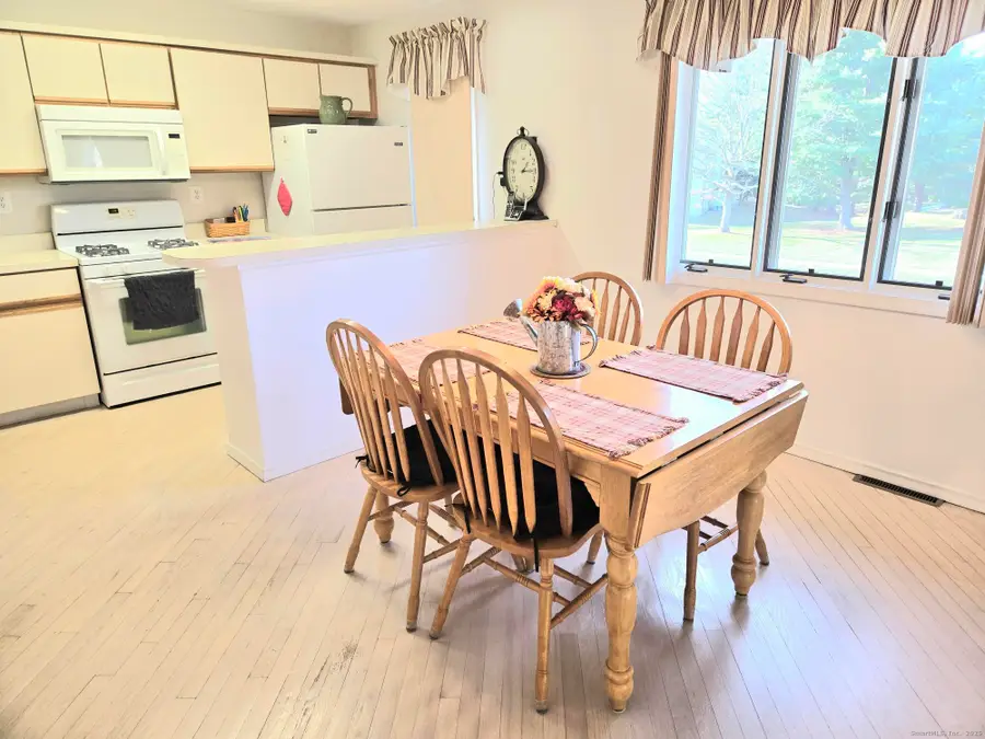61 Apple Hill #61, Newington, CT 06111 - Image #3