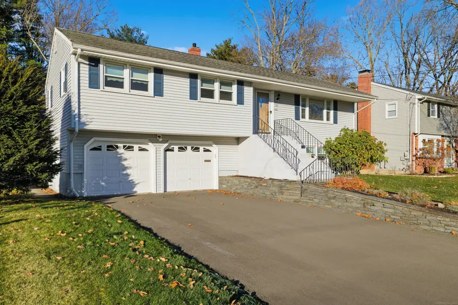 43 Burnham Drive, West Hartford, CT 06110 - Image #2