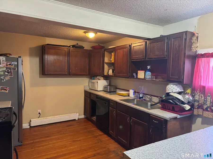 19 Clover Court, New London, CT 06320 - Image #2