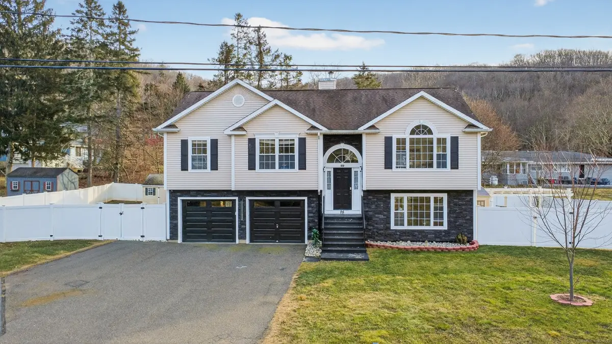 28 Margaret Circle, Naugatuck, CT 06770 - Image #1