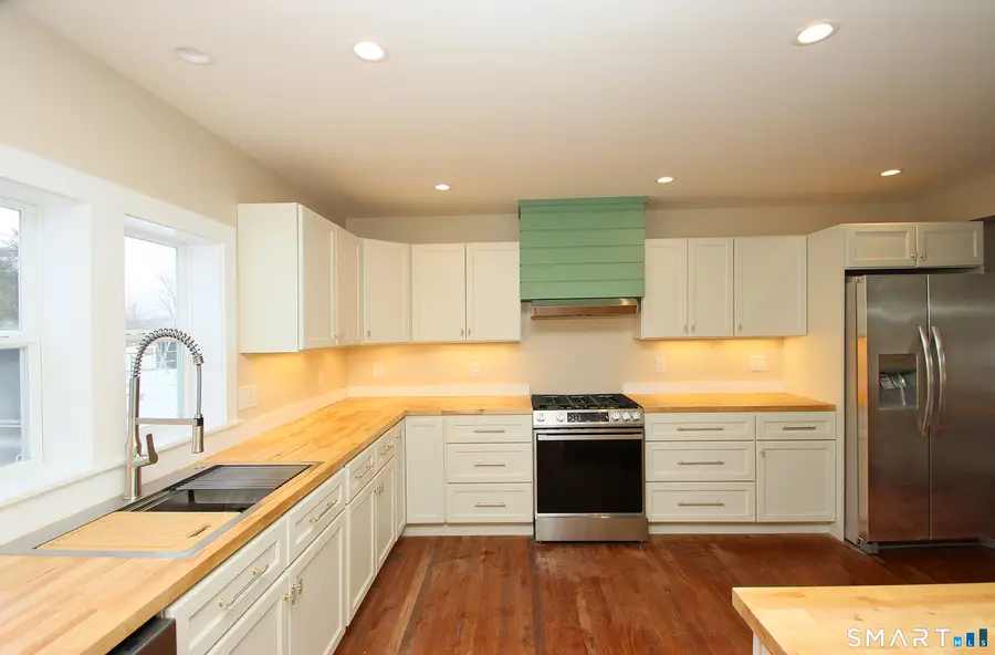 93 Overlook Road, Meriden, CT 06450 - Image #3