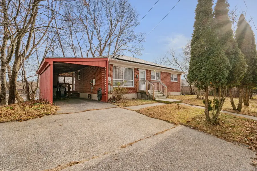 15 Chapman Street, Willimantic, CT 06226 - Image #3