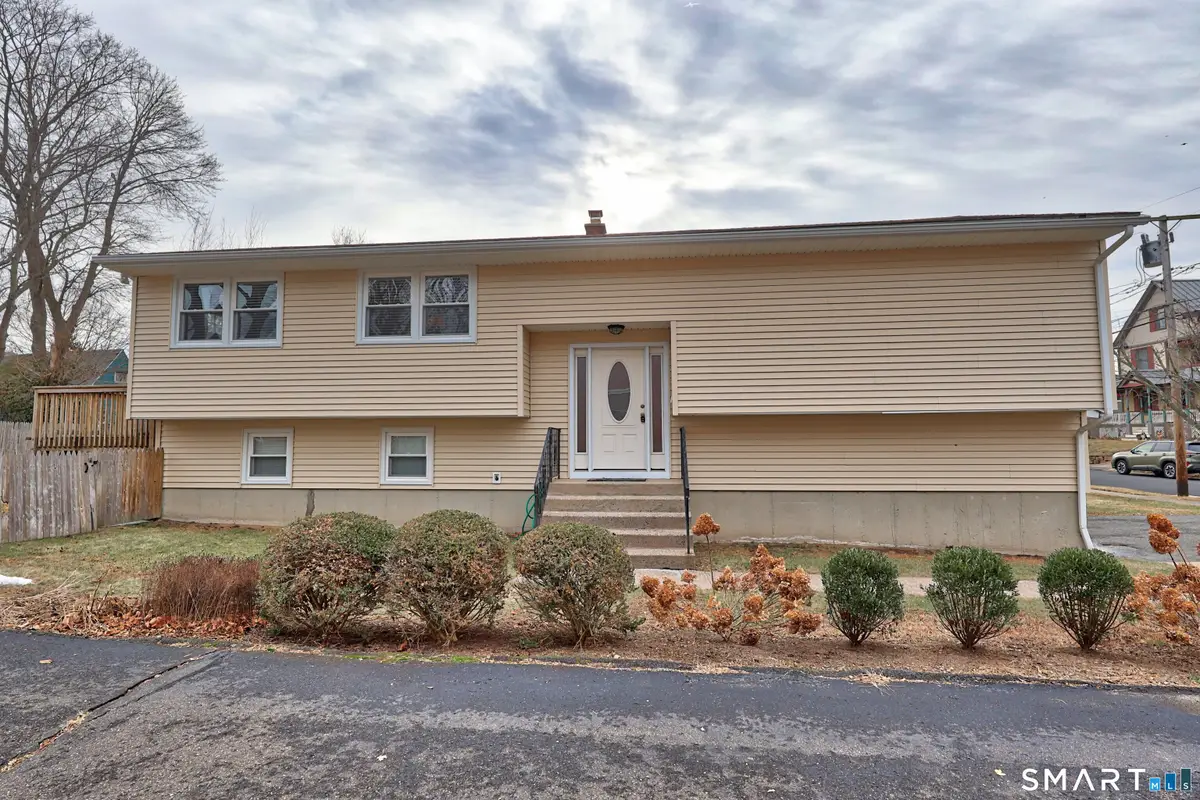 41 Quinn Street, Naugatuck, CT 06770 - Image #1