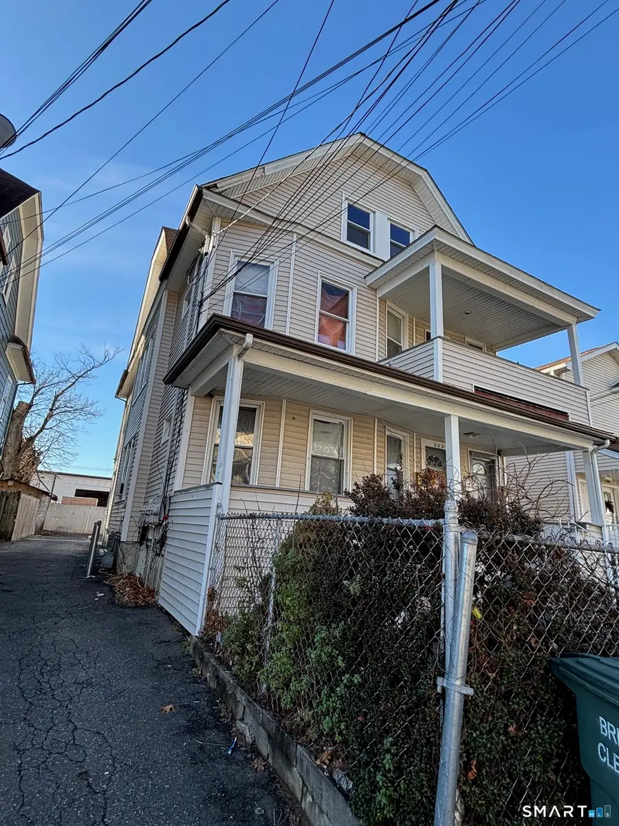 203 Lenox Avenue, Bridgeport, CT 06605 - Image #2