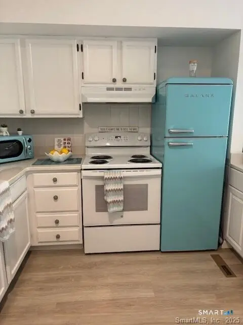 16 Pine Orchard Road #APT 9, Branford, CT 06405 - Image #3