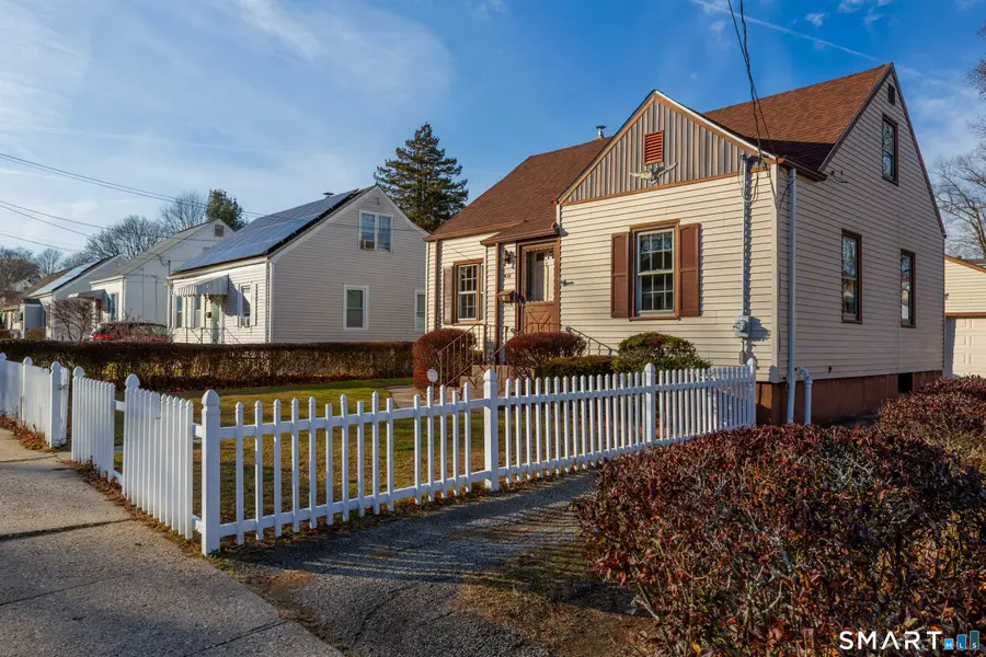 496 Burnsford Avenue, Bridgeport, CT 06606 - #3