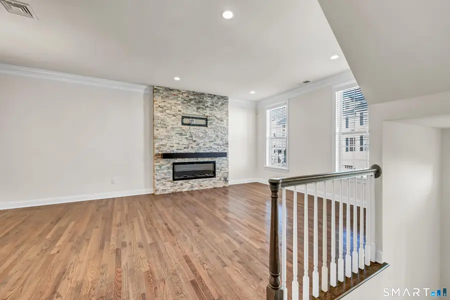 10 Putnam Lane #10, Danbury, CT 06810 - Image #2