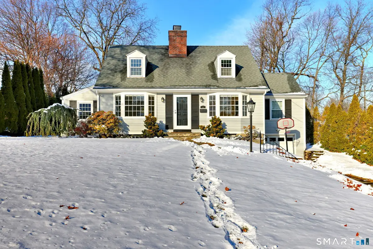 16 Killian Avenue, Trumbull, CT 06611 - Image #1
