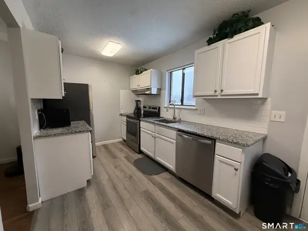 136 High Path Road #136, Windsor, CT 06095