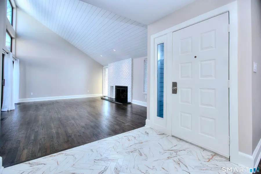 112 Harvest Commons #112, Westport, CT 06880 - Image #3