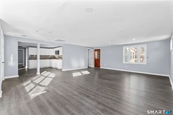 61 Flyers Drive, Norwich, CT 06360