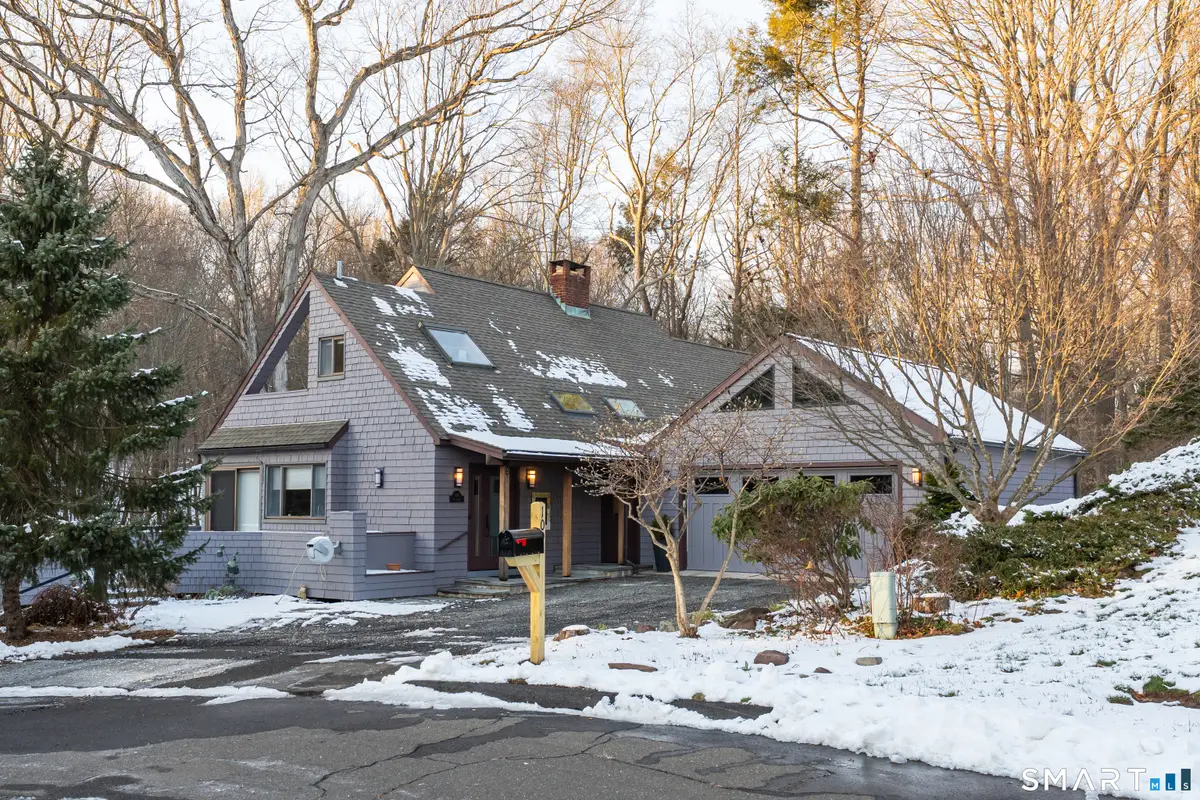 109 Red Clover Circle, Middletown, CT 06457 - Image #1