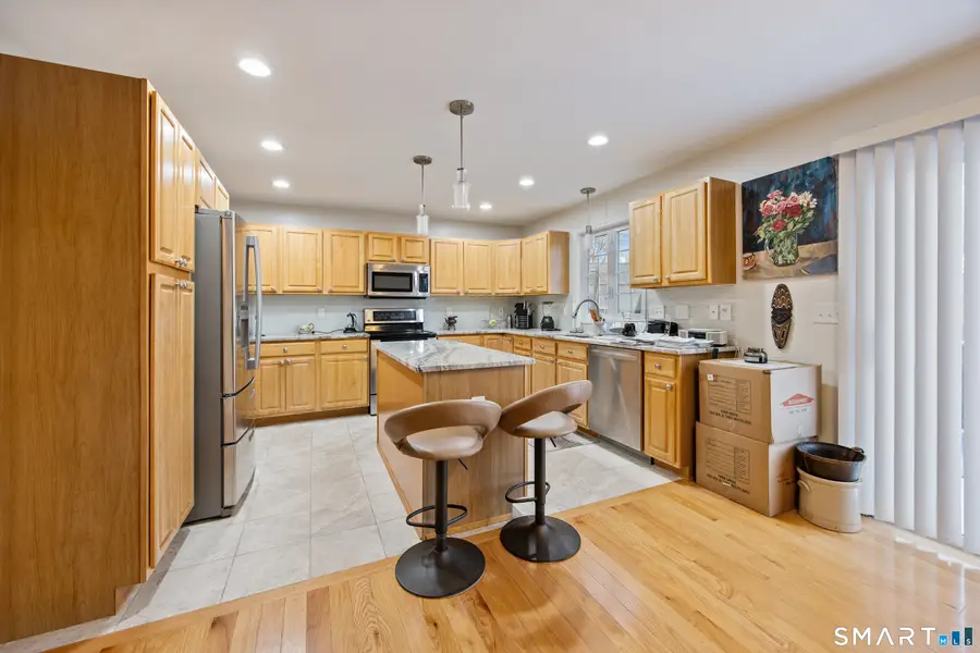 27 Amber Place, Waterbury, CT 06705 - Image #2