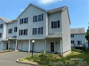 11 Mannions Lane #APT 11, Danbury, CT 06810 - Image #1