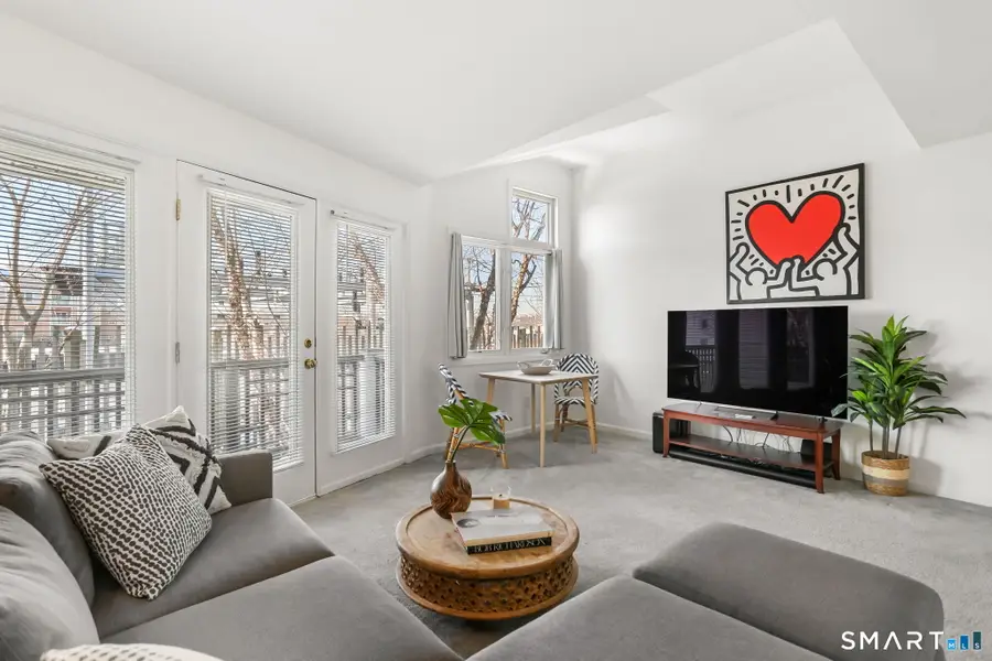 3250 Fairfield Avenue #APT 302, Bridgeport, CT 06605 - Image #2