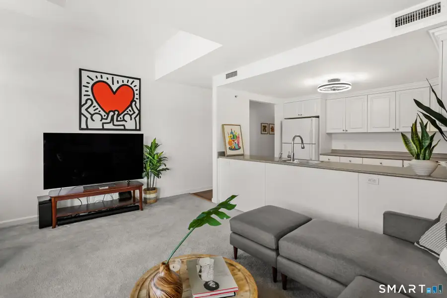 3250 Fairfield Avenue #APT 302, Bridgeport, CT 06605 - Image #3