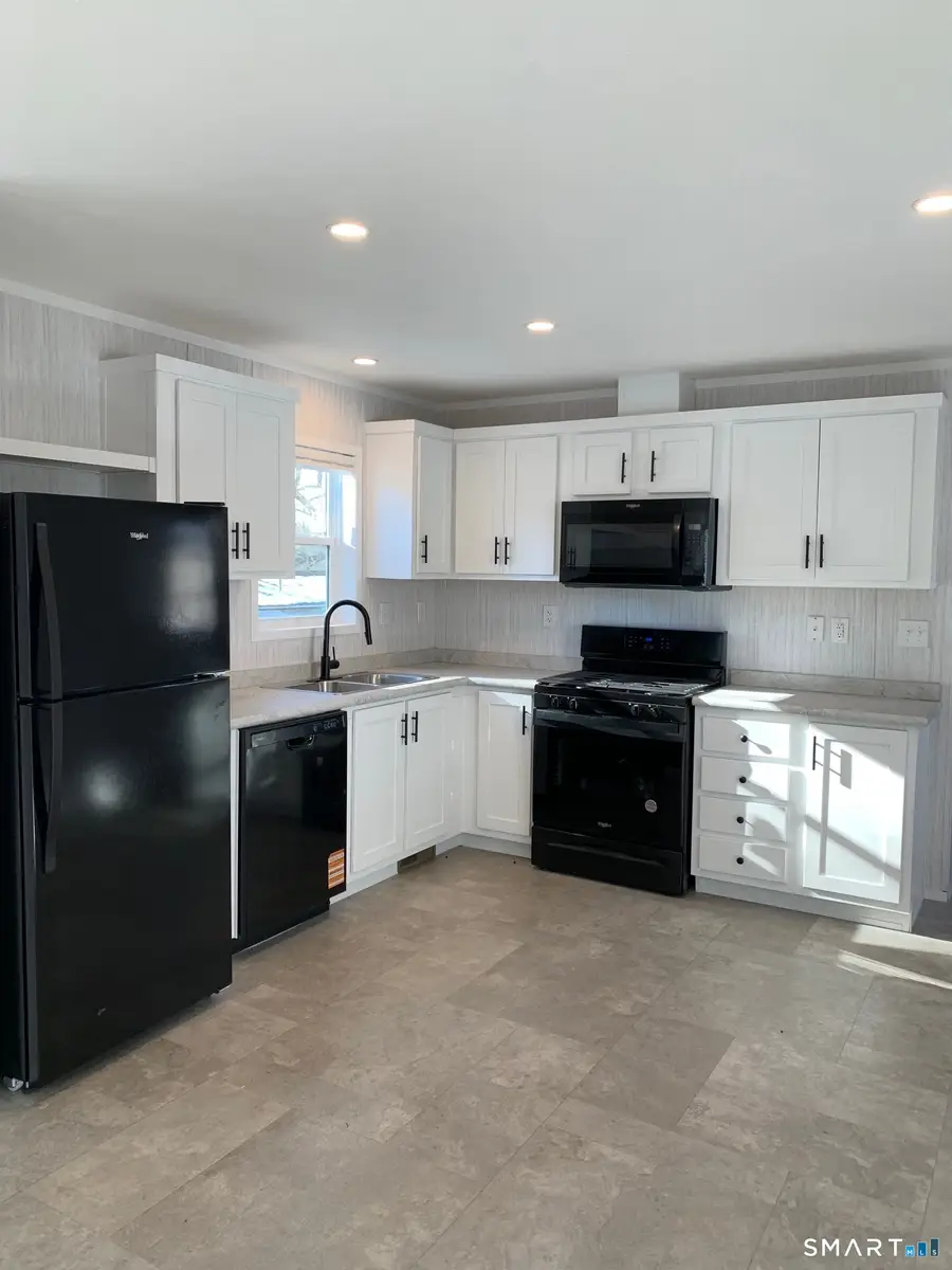 1950 North Broad Street #APT 27, Meriden, CT 06450 - Image #2