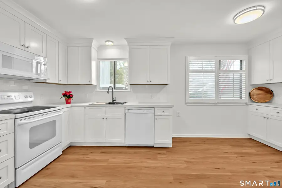 98 Heritage Village #A, Southbury, CT 06488 - Image #2