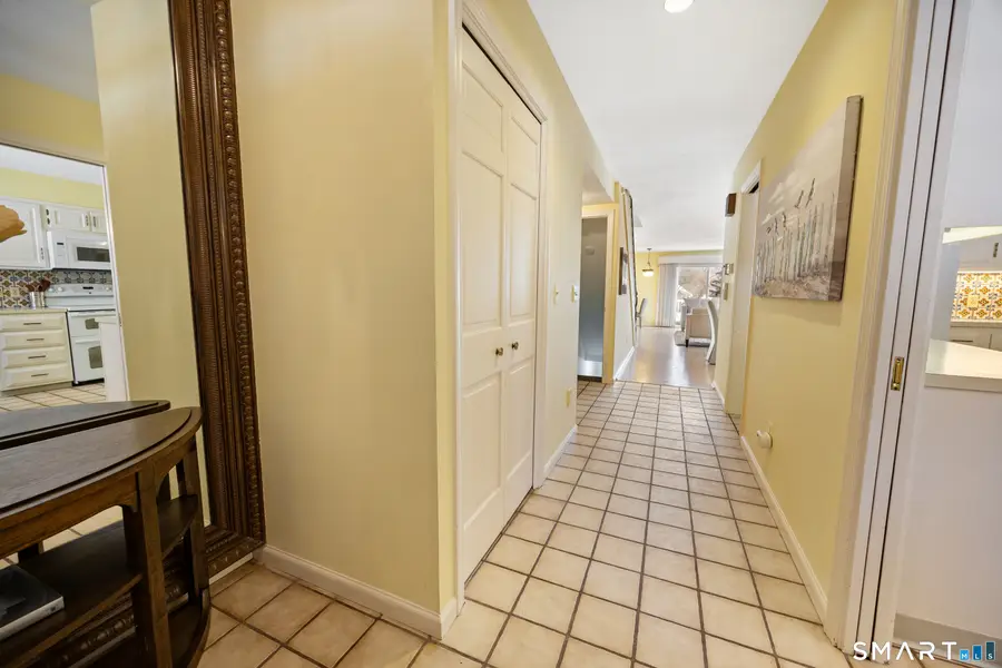580 Mountain Road #APT C, West Hartford, CT 06117 - Image #2