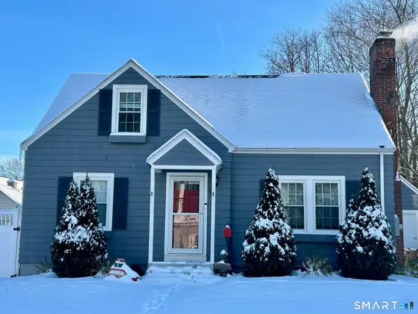 9 Robin Road, Manchester, CT 06042