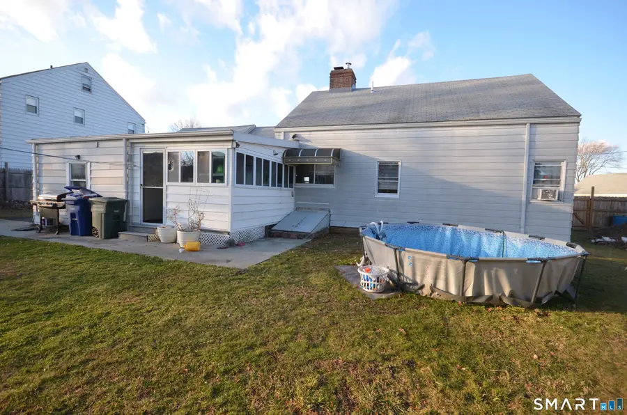 855 Burnsford Avenue, Bridgeport, CT 06606 - Image #2