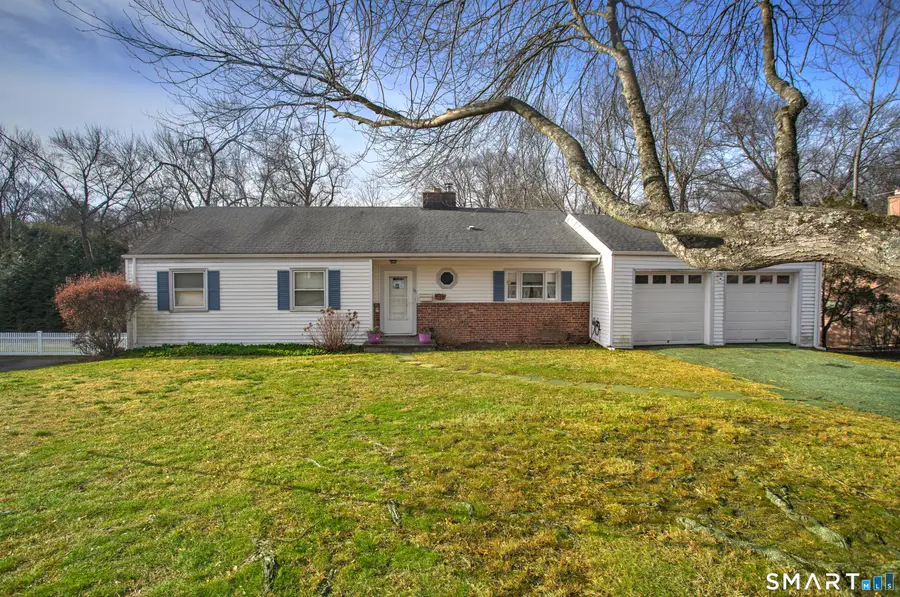 101 Applegate Road, Fairfield, CT 06825 - Image #2