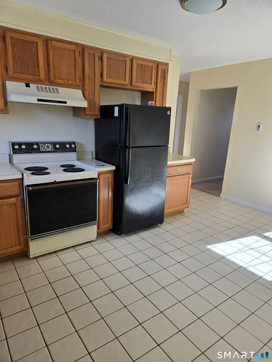 27 College Street #4, Clinton, CT 06413 - Image #2