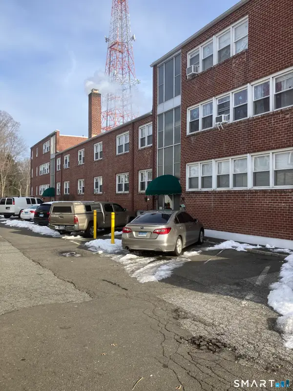 324 Strawberry Hill Avenue #APT B104, Norwalk, CT 06851