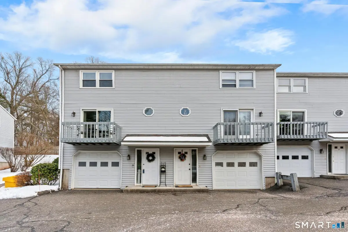 100 Northampton Lane #APT 9, Plainville, CT 06062 - Image #1